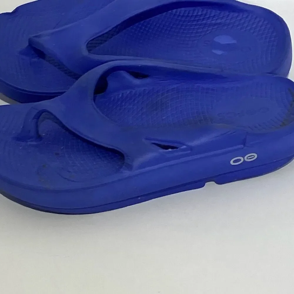 Oofos Women's Blue Flip Flop Lightweight OOriginal Recovery Sandal Size‎ 6